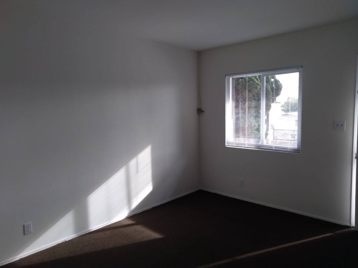 Apartment for rent at 5033-5035 Santa Ana St, Bell Gardens, CA 90201