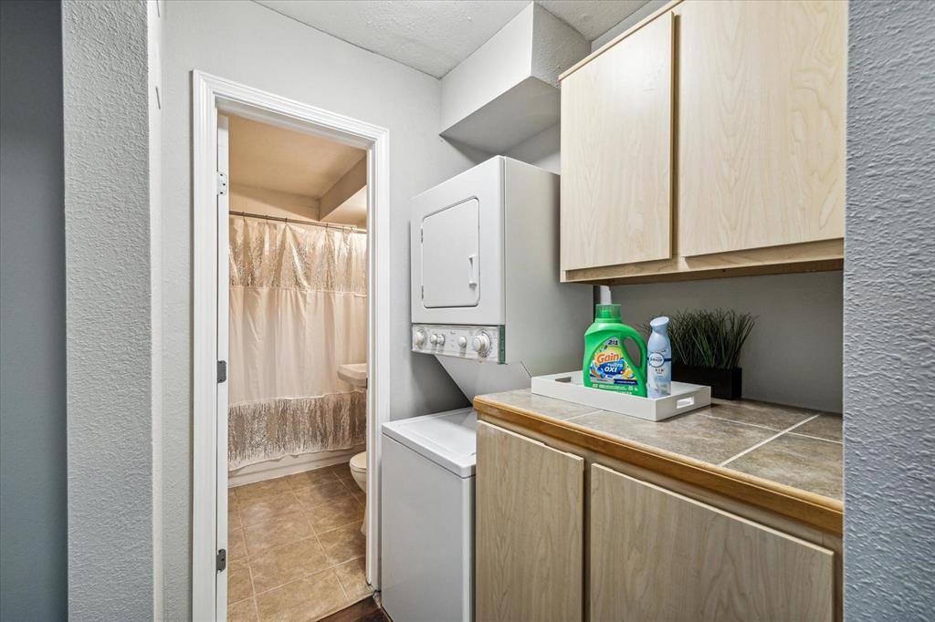 Apartment for rent at 1225 W 25th St #9, Houston, TX 77008