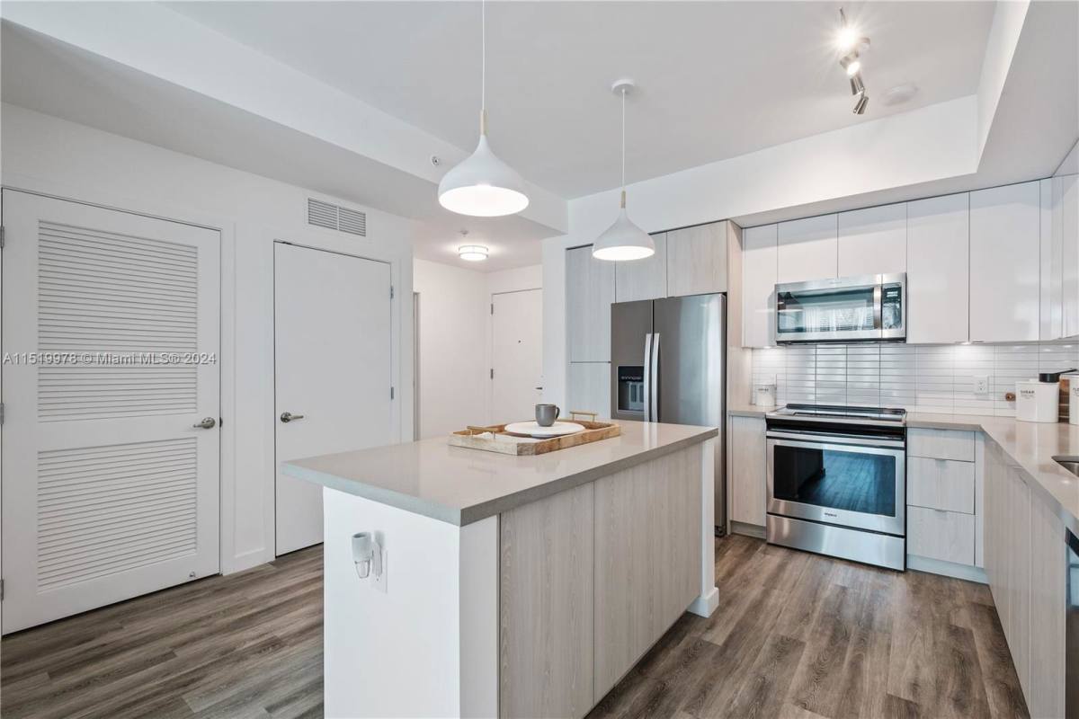 Apartment for rent at 1919 SE 10th Ave, Fort Lauderdale, FL 33316