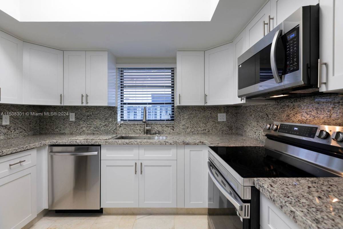 Townhouse for rent at 2735 SW 31st Place #A, Miami, FL 33133