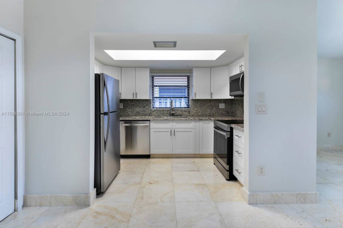 Townhouse for rent at 2735 SW 31st Place #A, Miami, FL 33133