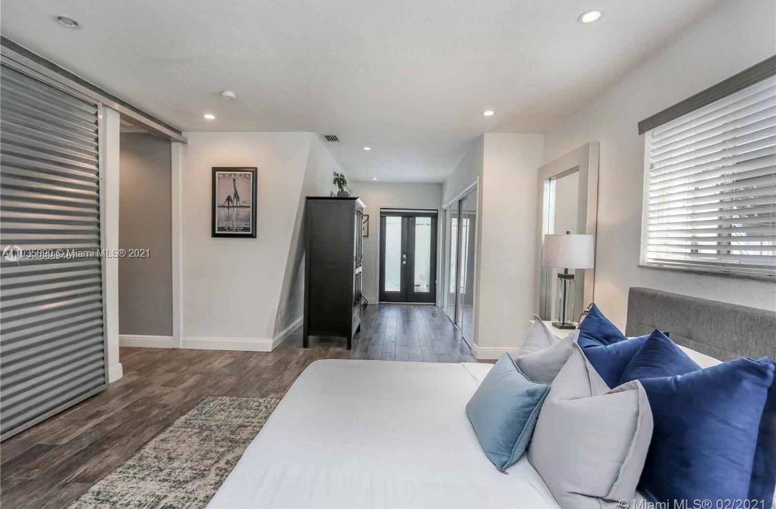 House for rent at 923 N 14th Ave, Hollywood, FL 33020