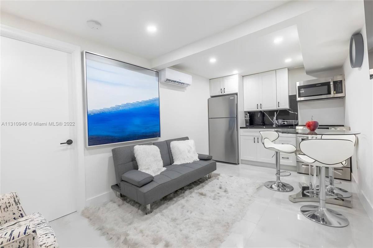 Apartment for rent at 52 NE 47th St #1, Miami, FL 33137