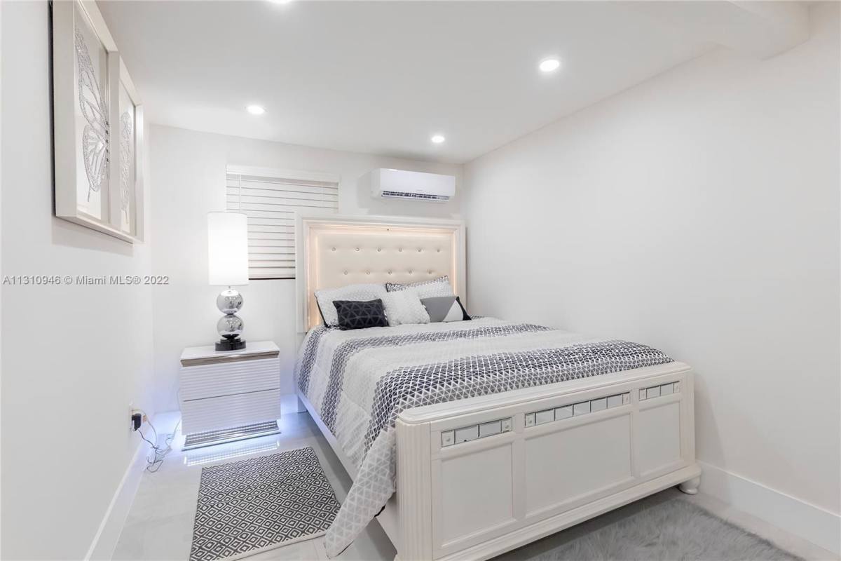 Apartment for rent at 52 NE 47th St #1, Miami, FL 33137
