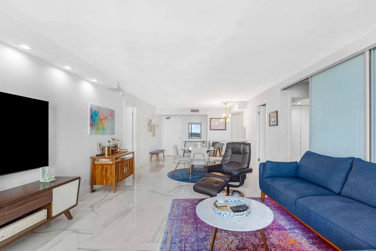 Apartment for rent at 6039 Collins Ave #1527, Miami Beach, FL 33140