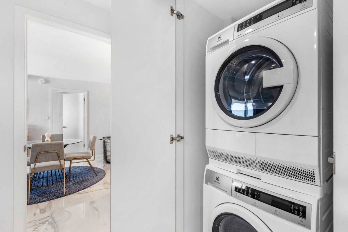 Apartment for rent at 6039 Collins Ave #1527, Miami Beach, FL 33140