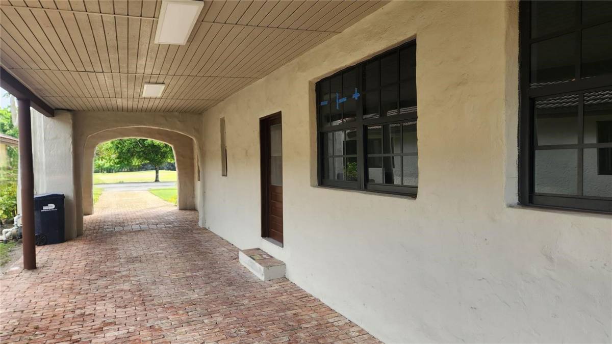 House for rent at 85 Deer Run, Miami, FL 33166