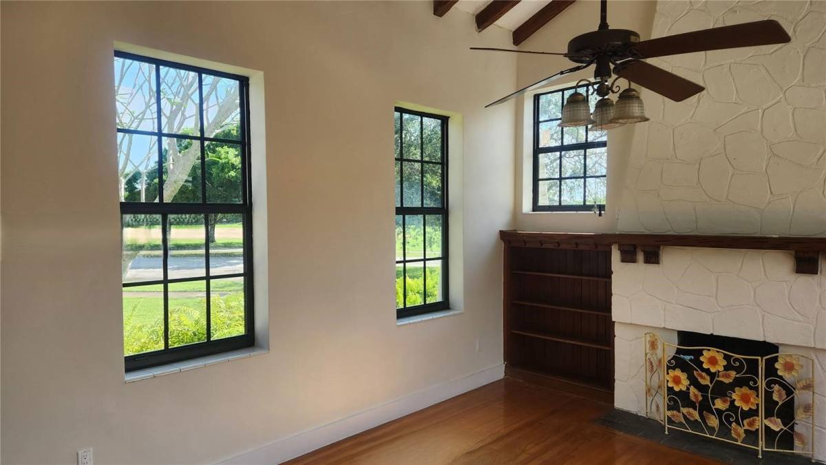 House for rent at 85 Deer Run, Miami, FL 33166