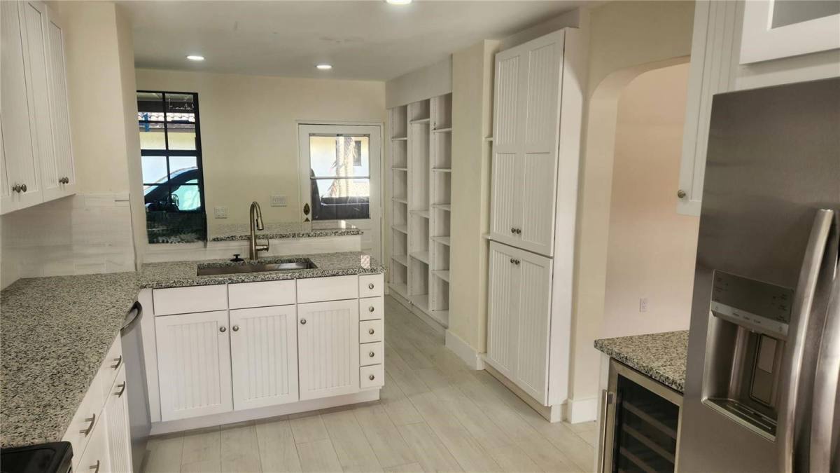 House for rent at 85 Deer Run, Miami, FL 33166