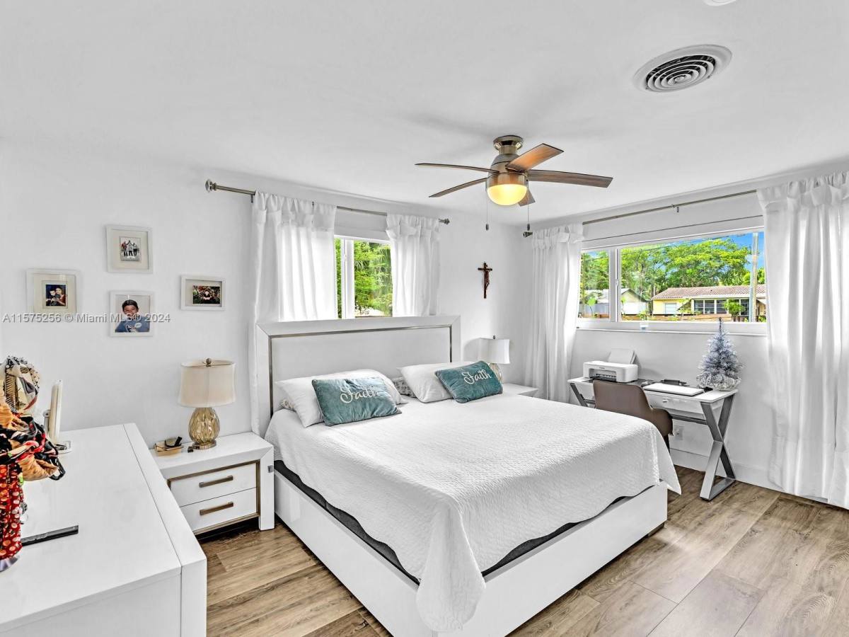 House for rent at 1528 Wiley St, Hollywood, FL 33020