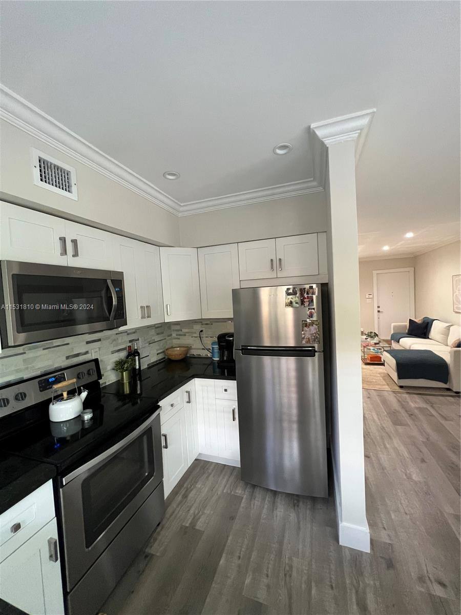 Townhouse for rent at 15 Madeira Ave #3, Miami, FL 33134
