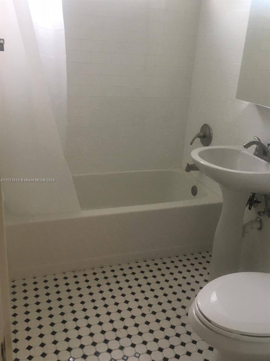 Townhouse for rent at 15 Madeira Ave #3, Miami, FL 33134