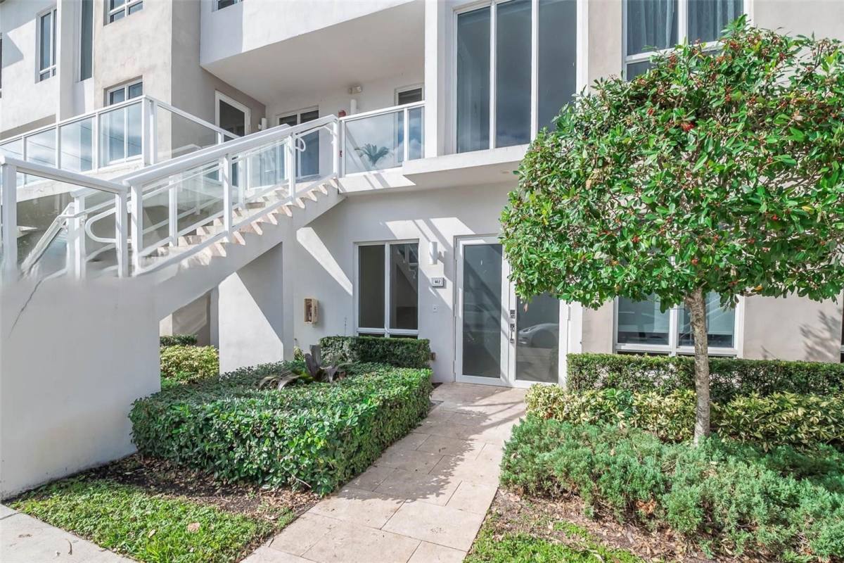 Apartment for rent at 6310 NW 103rd Place #102, Miami, FL 33178