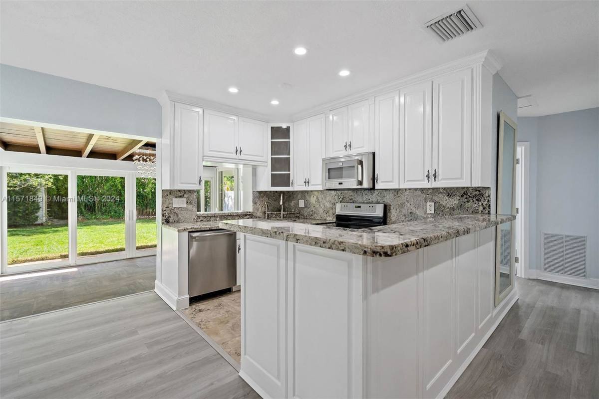 House for rent at 804 SE 6th Court, Fort Lauderdale, FL 33301