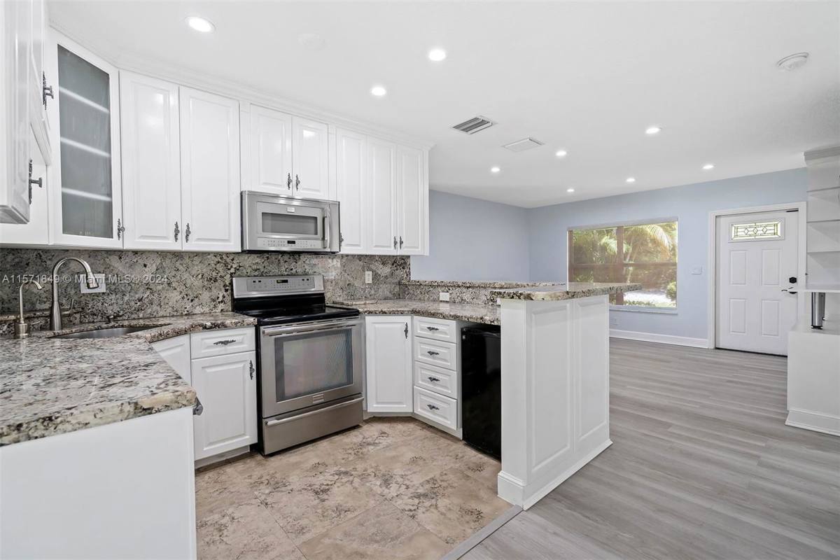 House for rent at 804 SE 6th Court, Fort Lauderdale, FL 33301