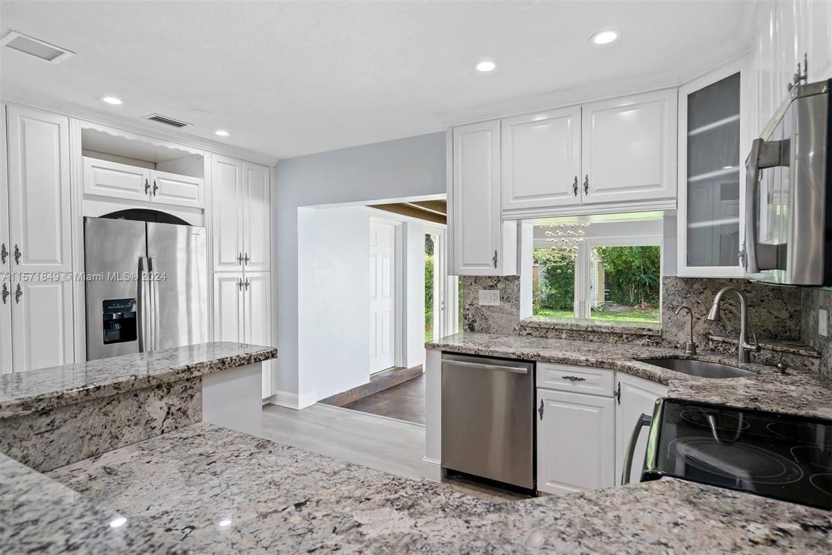House for rent at 804 SE 6th Court, Fort Lauderdale, FL 33301