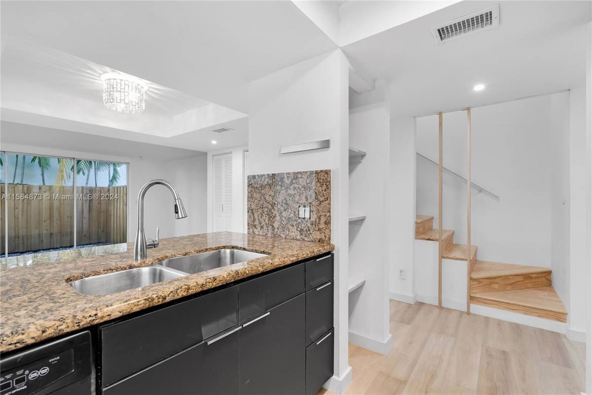 Townhouse for rent at 2945 Bridgeport Ave, Miami, FL 33133
