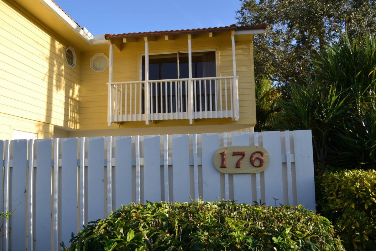 Townhouse for rent at 176 Seabreeze Circle, Jupiter, FL 33477