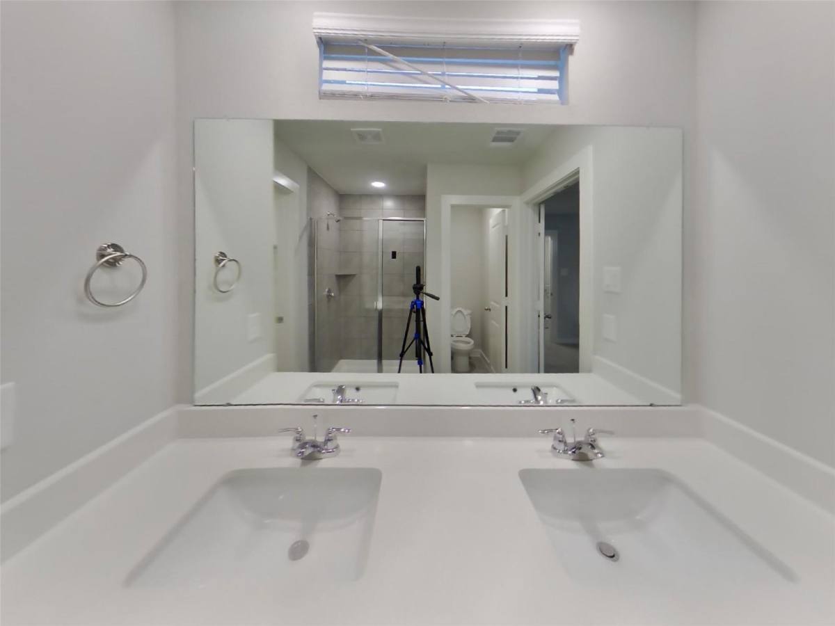 House for rent at 9835 Willow Creek Commerce Dr #610, Tomball, TX 77375
