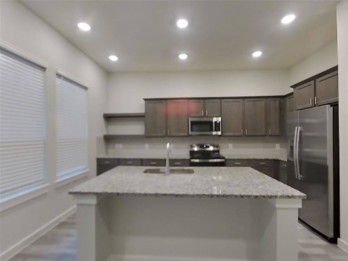 House for rent at 9835 Willow Creek Commerce Dr #610, Tomball, TX 77375