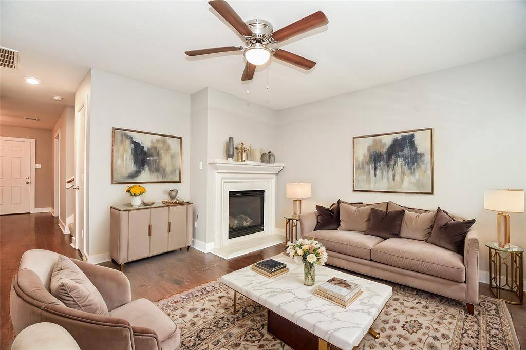 Apartment for rent at 10731 Cobblecreek Way, Missouri City, TX 77459