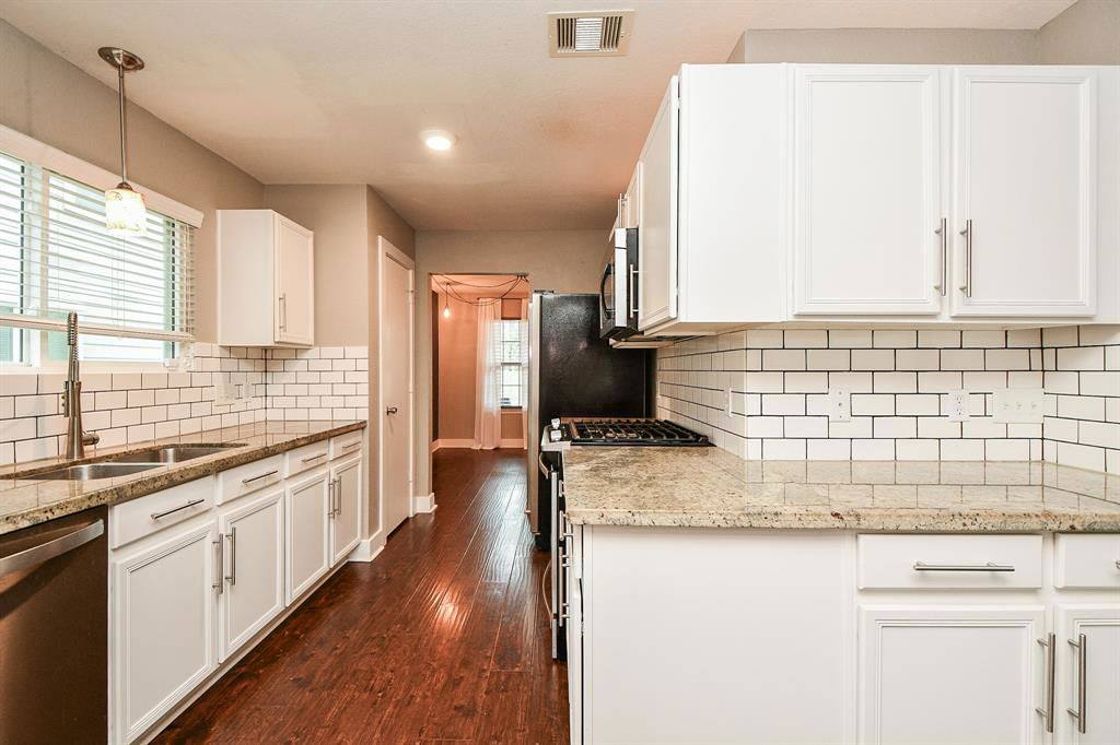Apartment for rent at 10731 Cobblecreek Way, Missouri City, TX 77459