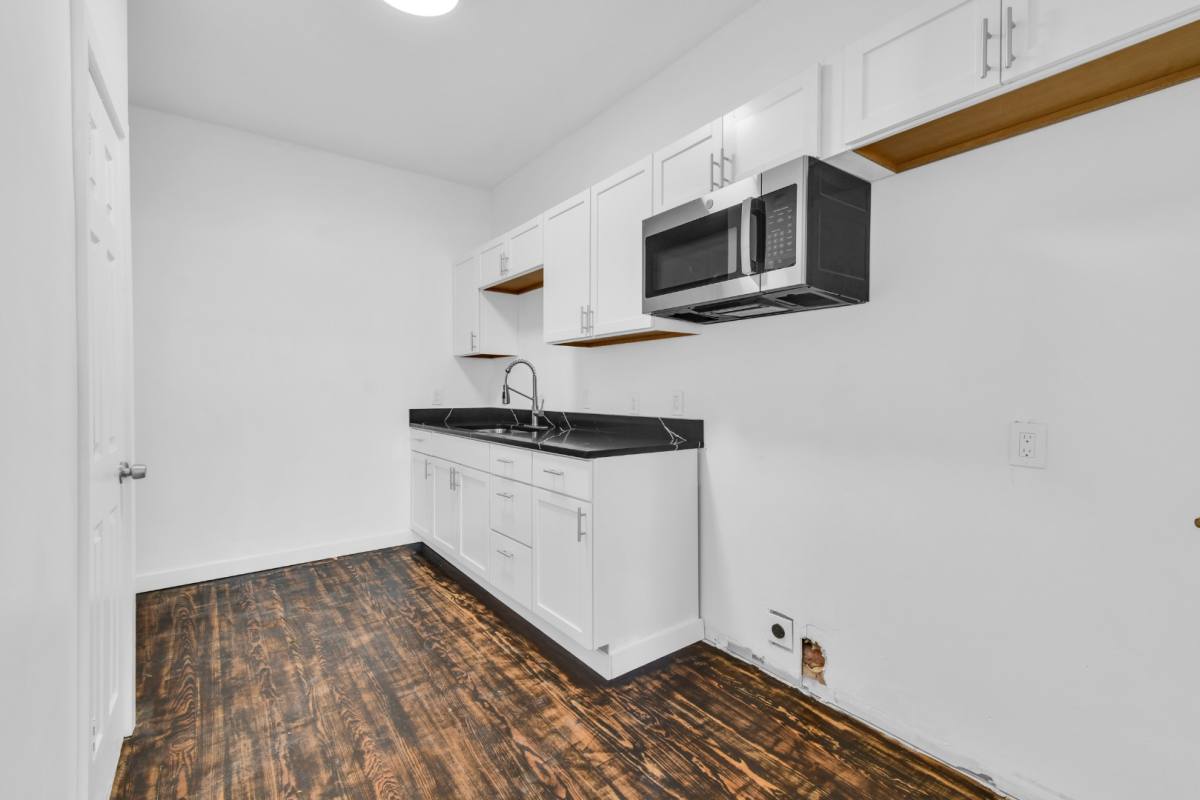 House for rent at 109 N Denver Ave, Kansas City, MO 64123