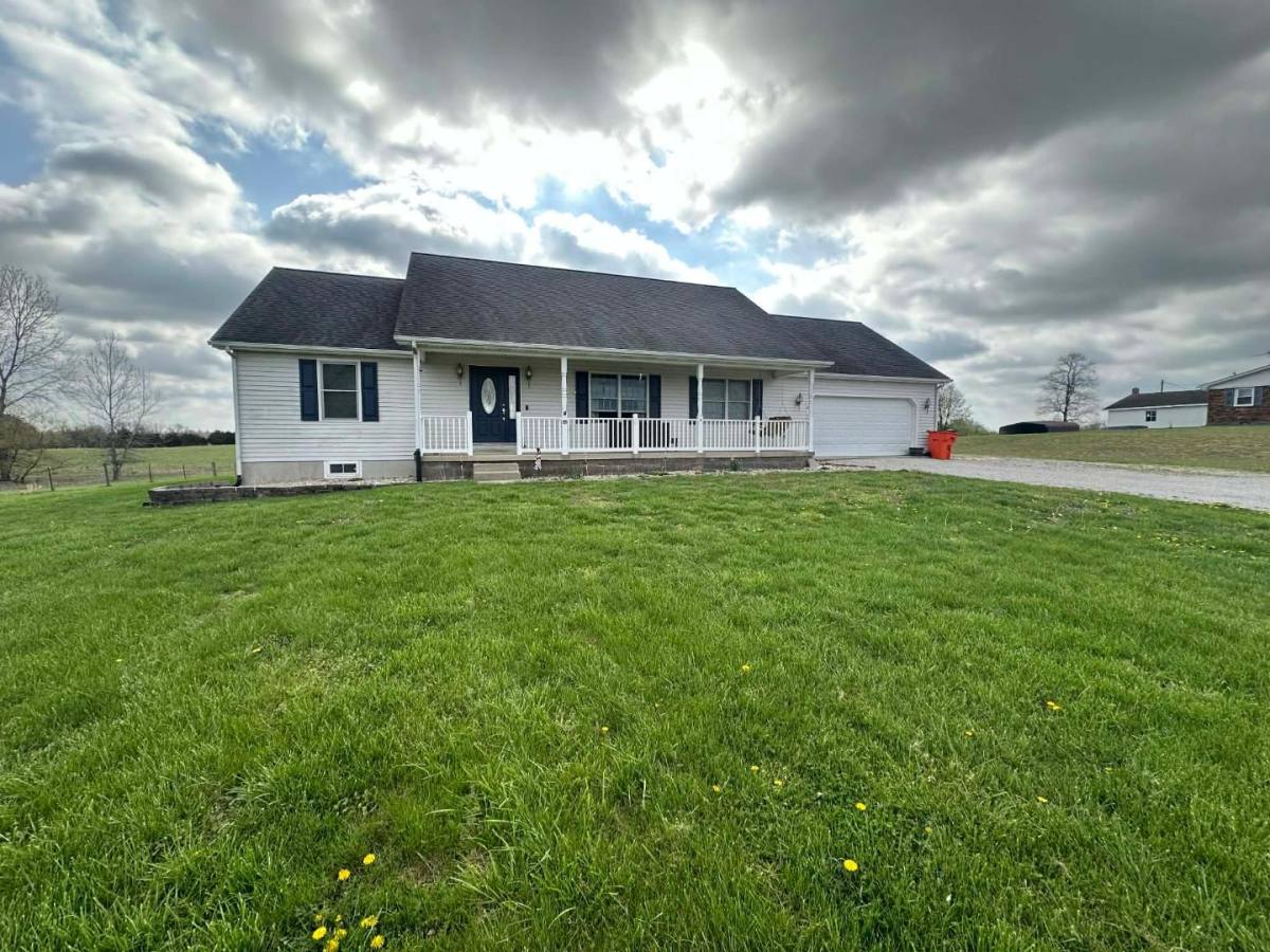 House for rent at 5136 N Long Grove Rd, Cecilia, KY 42724