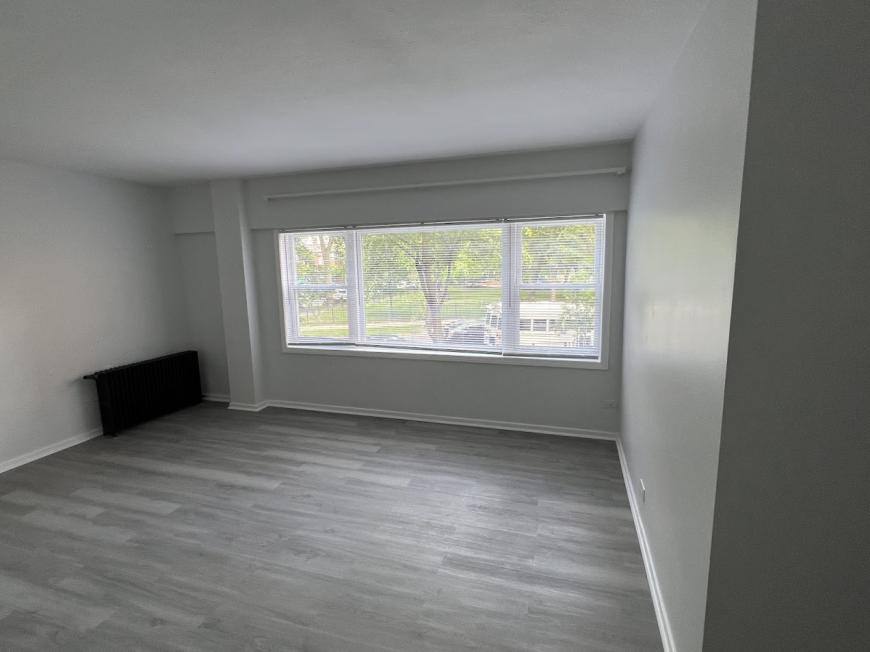 Apartment for rent at 7327 N Rogers #206, Chicago, IL 60626