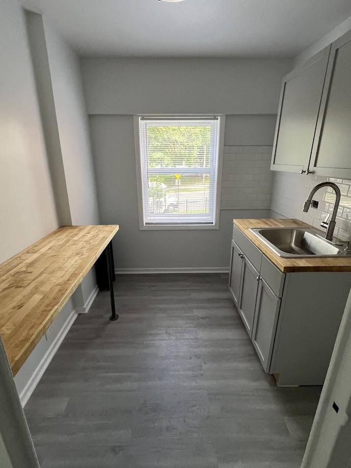 Apartment for rent at 7327 N Rogers #206, Chicago, IL 60626