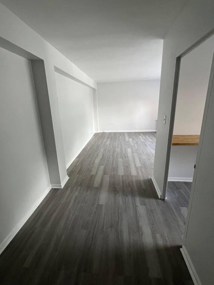 Apartment for rent at 7327 N Rogers #206, Chicago, IL 60626