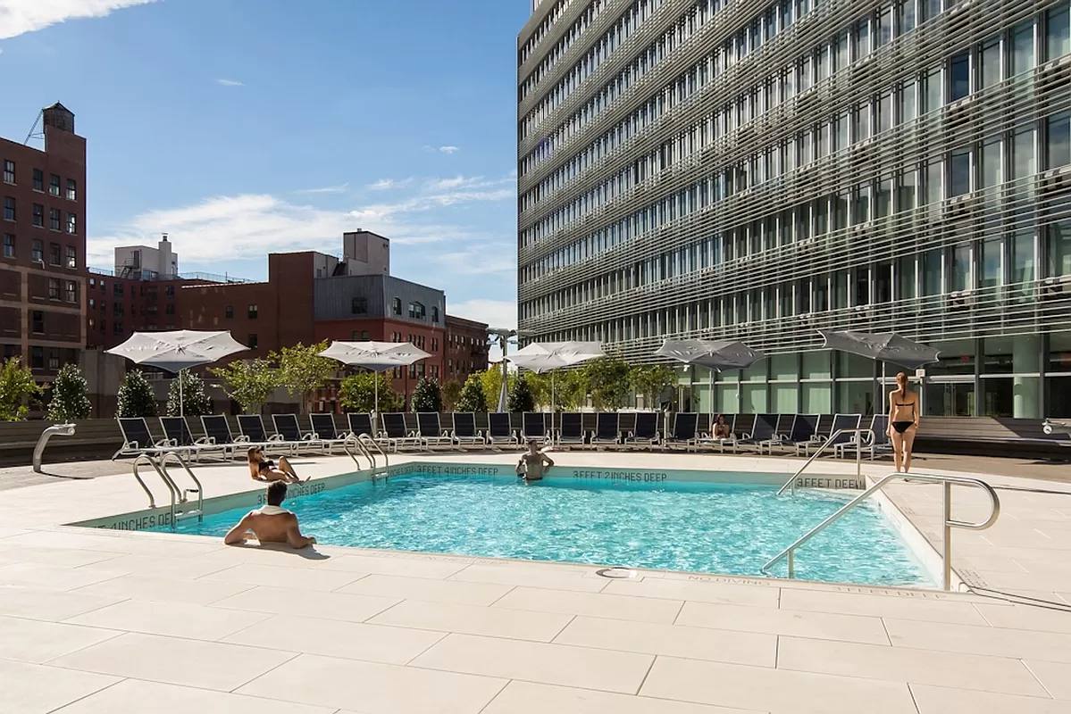 Apartment for rent at 550 W 54th St #863, New York, NY 10019