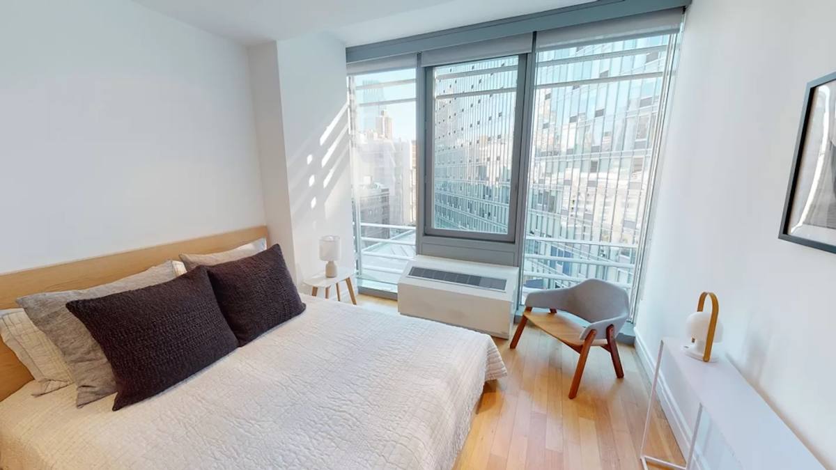 Apartment for rent at 550 W 54th St #863, New York, NY 10019