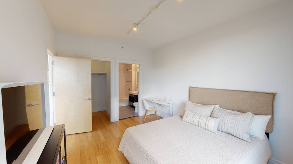 Apartment for rent at 550 W 54th St #1800, New York, NY 10019