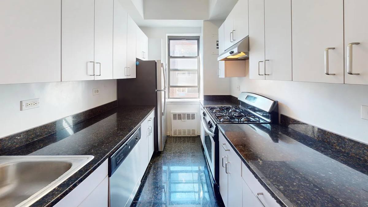 Apartment for rent at 20 Beekman Place #12FF, New York, NY 10022