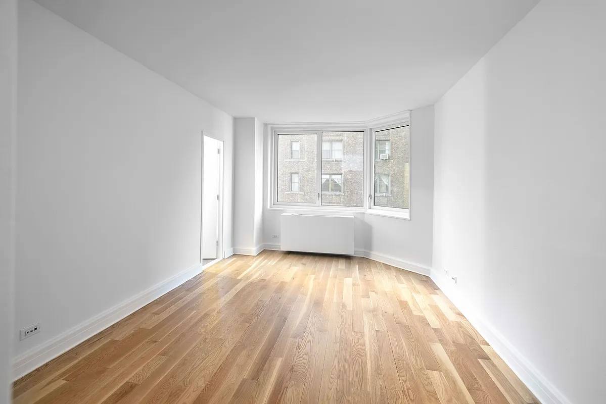 Apartment for rent at 424 W End Ave #1406, New York, NY 10024