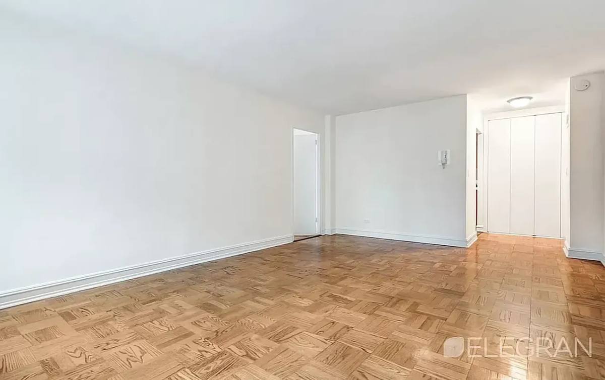 Apartment for rent at 888 8th Ave #7CC, New York, NY 10019