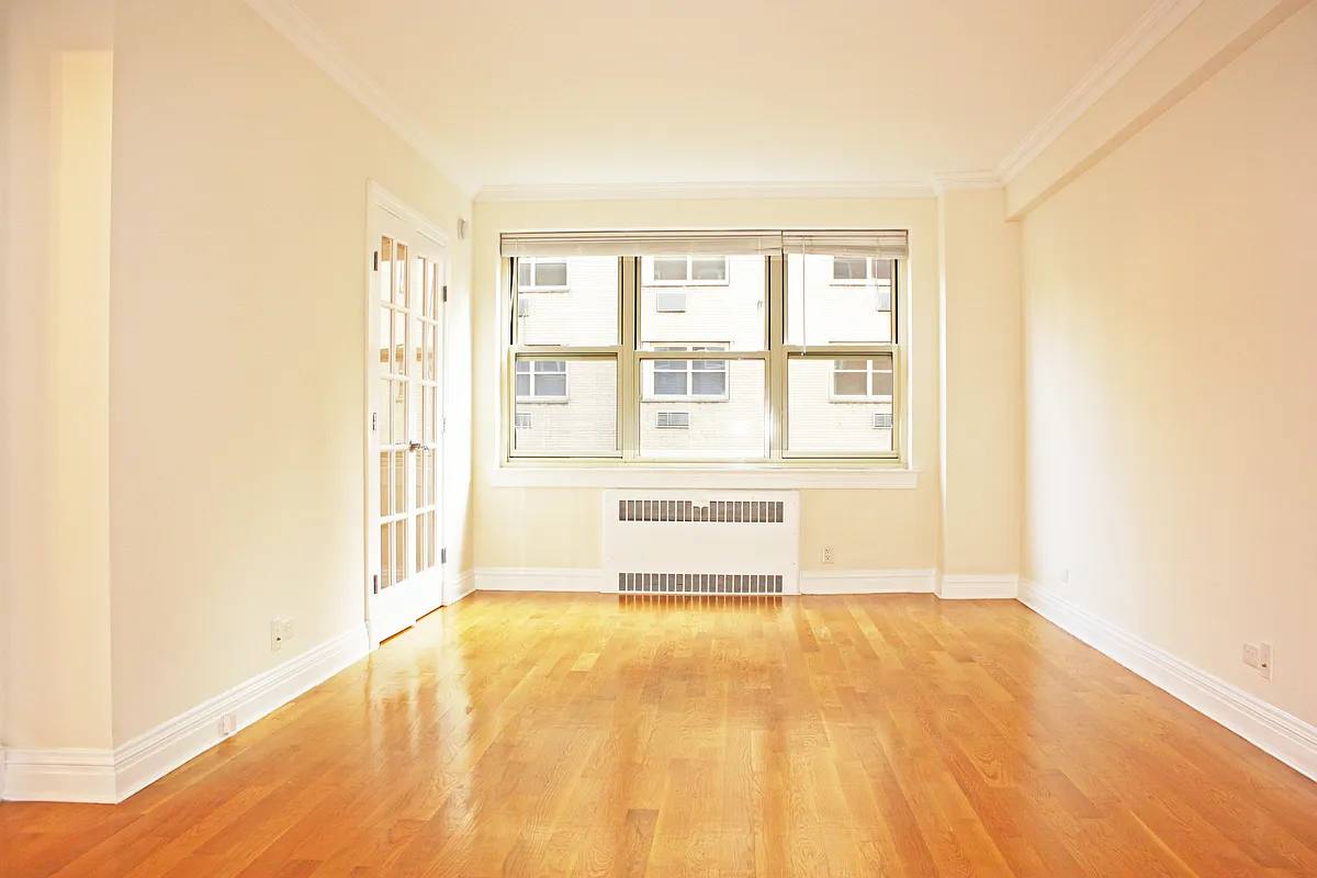 Apartment for rent at 41 Park Ave #9FF, New York, NY 10016