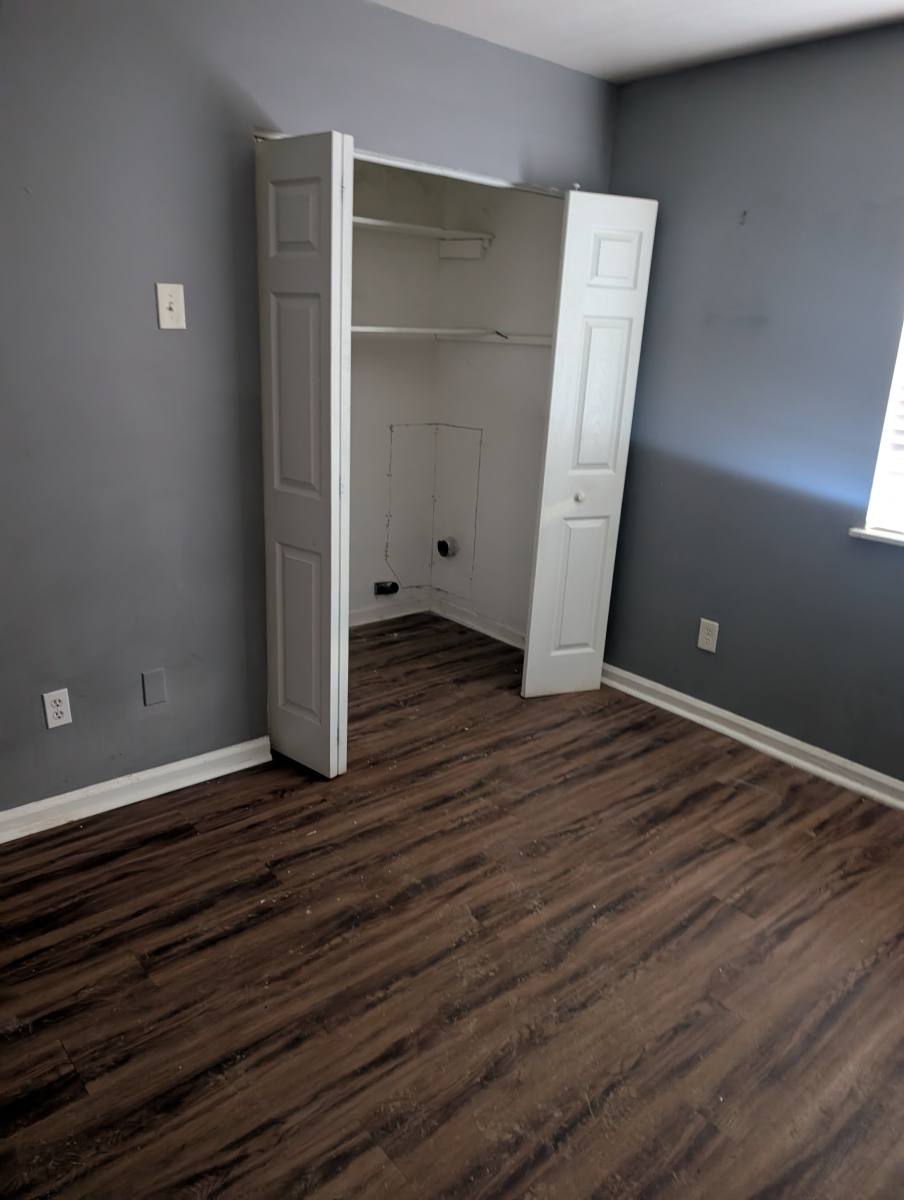 House for rent at 6155 Bent Tree Court, Charlotte, NC 28212