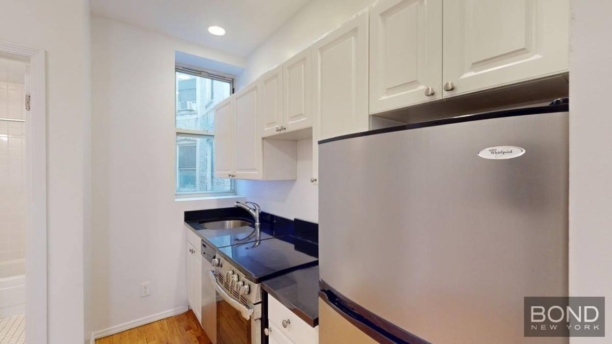 Apartment for rent at 24 King St #14, New York, NY 10014