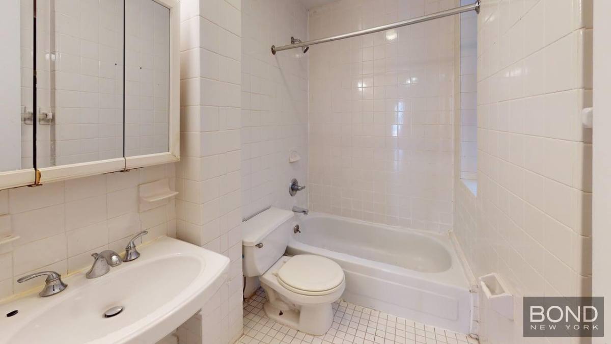 Apartment for rent at 24 King St #14, New York, NY 10014