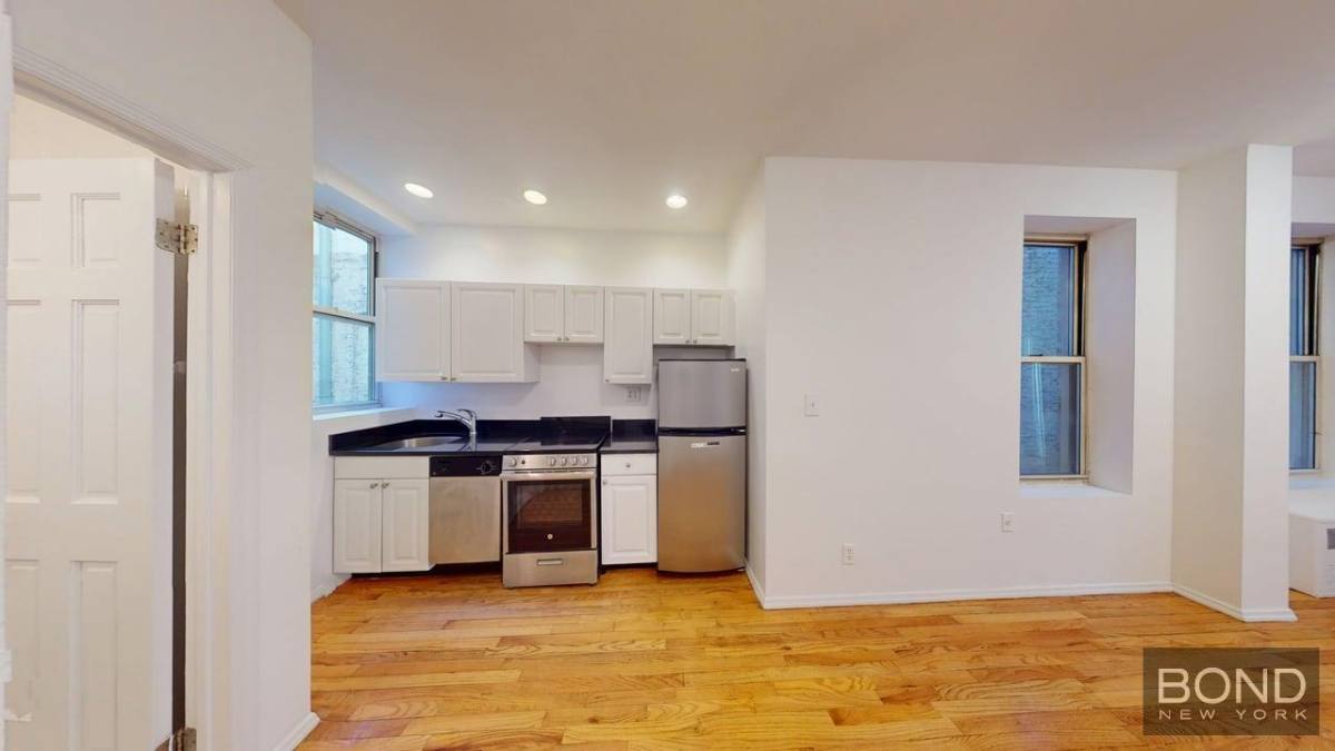 Apartment for rent at 24 King St #14, New York, NY 10014