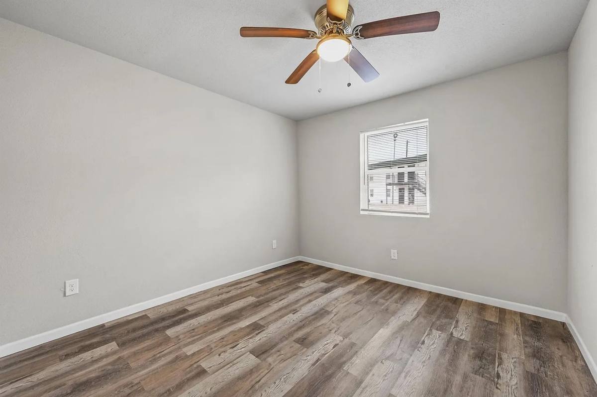 Apartment for rent at 653 N Henry Hynds Expressway, Van Alstyne, TX 75495