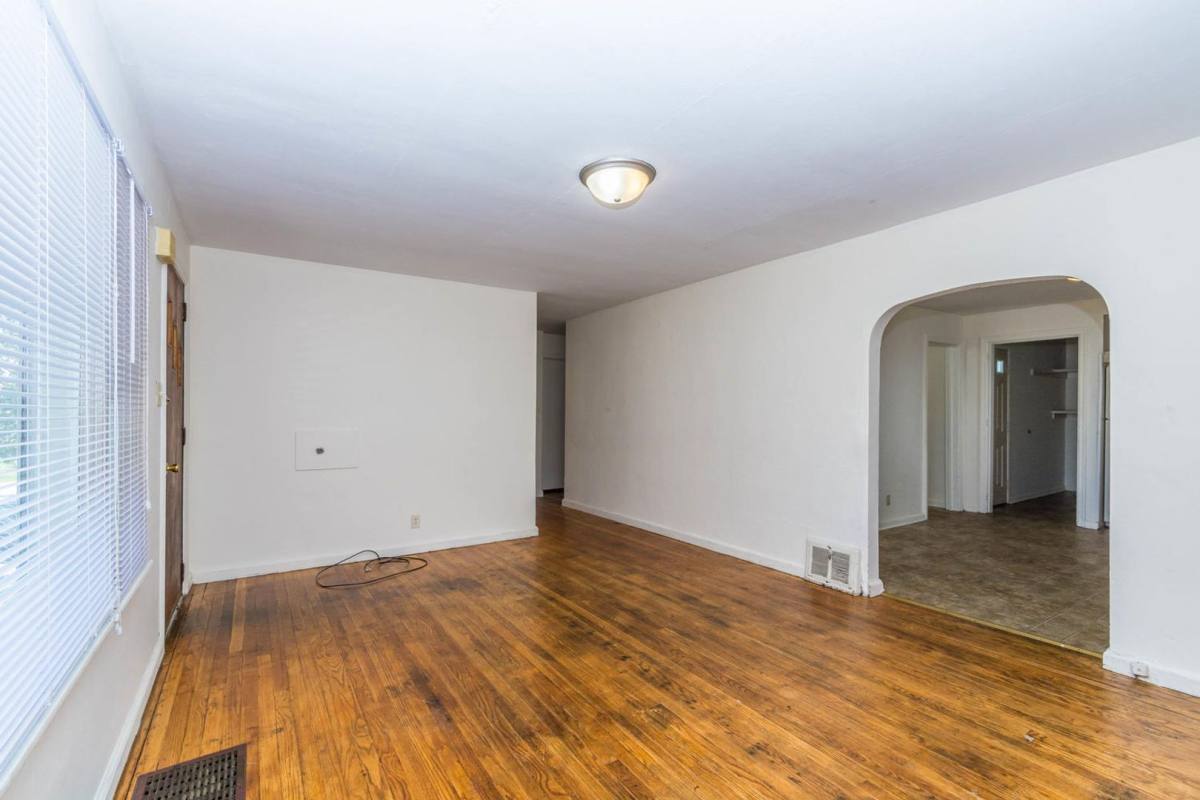 Apartment for rent at 406 E 20th St, Bloomington, IN 47408