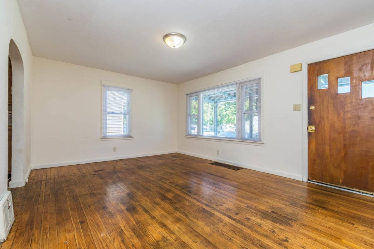 Apartment for rent at 406 E 20th St, Bloomington, IN 47408