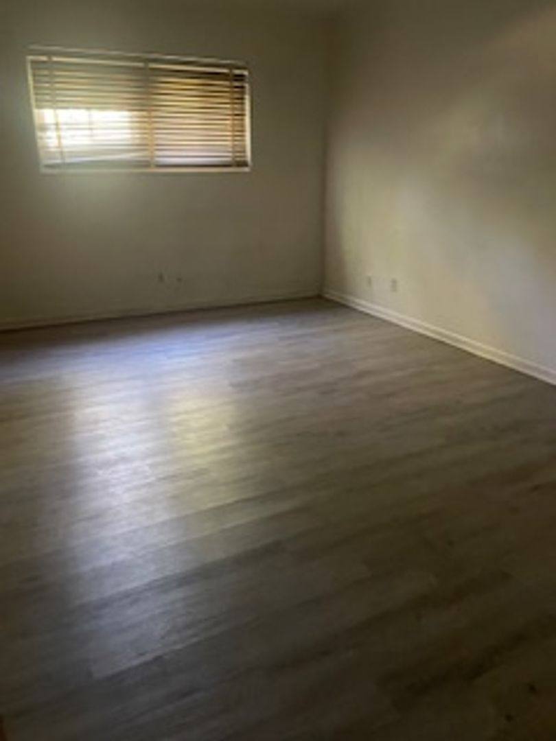 Apartment for rent at 623 Clifton Dr, Dayton, OH 45417