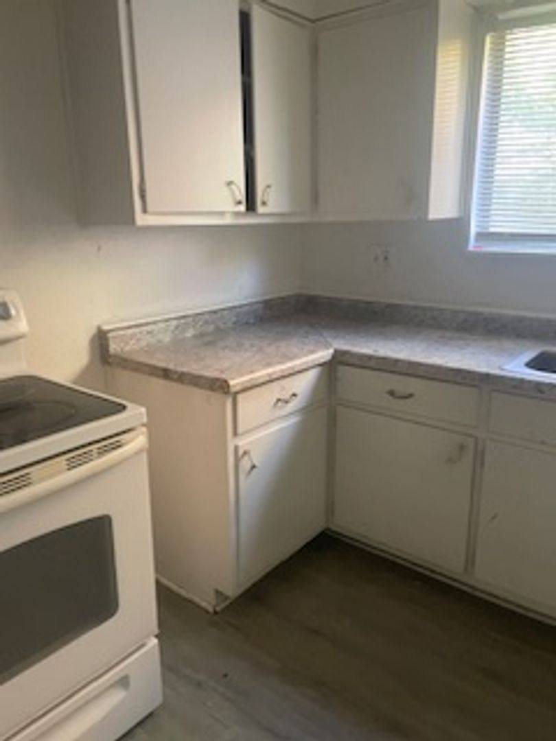 Apartment for rent at 623 Clifton Dr, Dayton, OH 45417