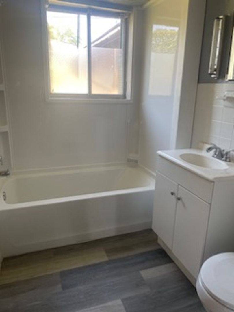 Apartment for rent at 623 Clifton Dr, Dayton, OH 45417