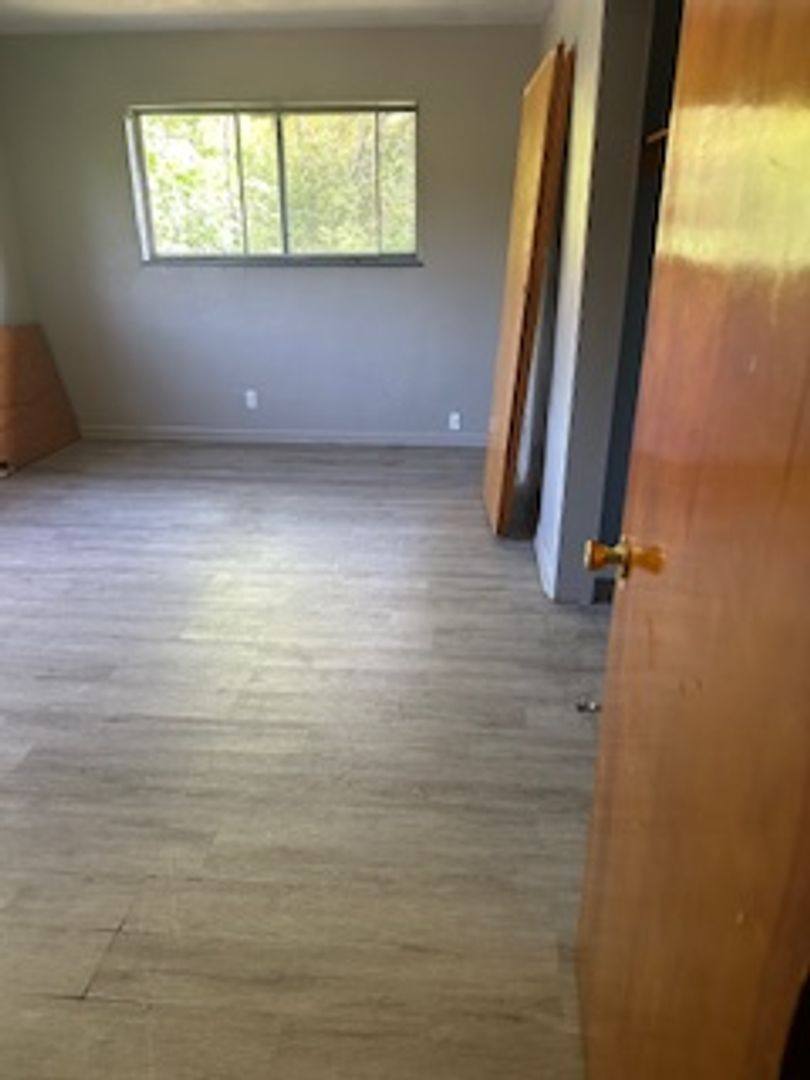 Apartment for rent at 623 Clifton Dr, Dayton, OH 45417