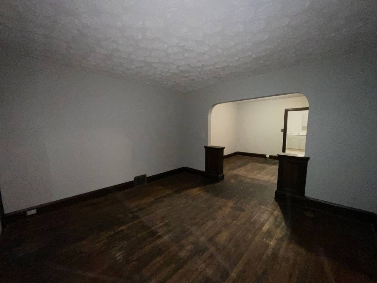 Apartment for rent at 10012 Greenview Ave, Cleveland, OH 44125